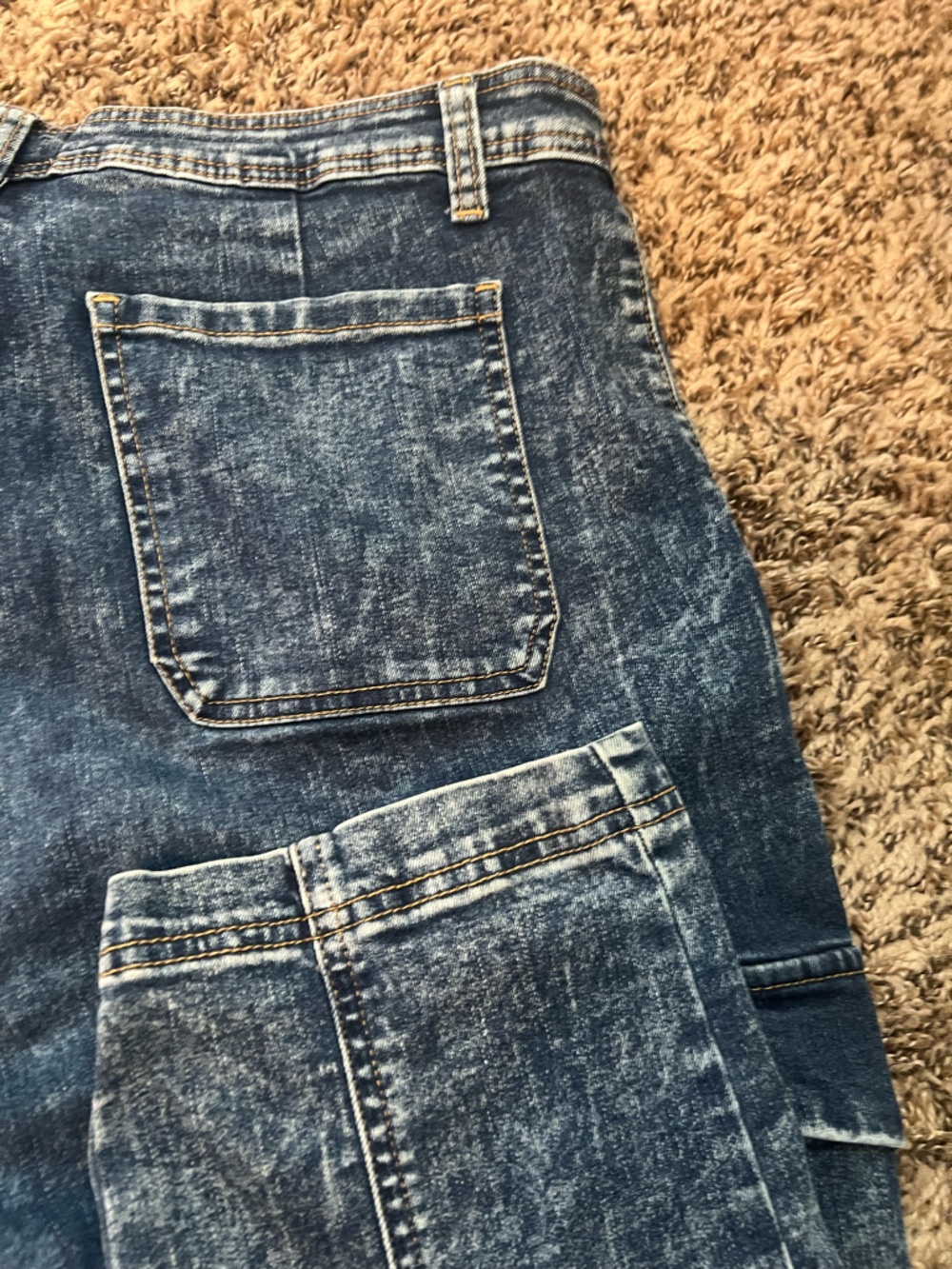 Time and Tru Cropped Acid-Wash Denim Jeans - Blue - Picture 6 of 6